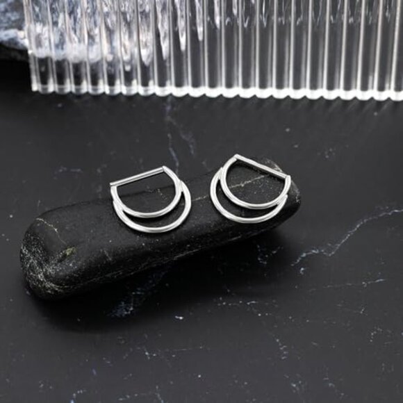 14G Titanium D-Shape Clicker Nipple Rings 14mm Hypoallergenic Body Jewelry - Picture 3 of 8